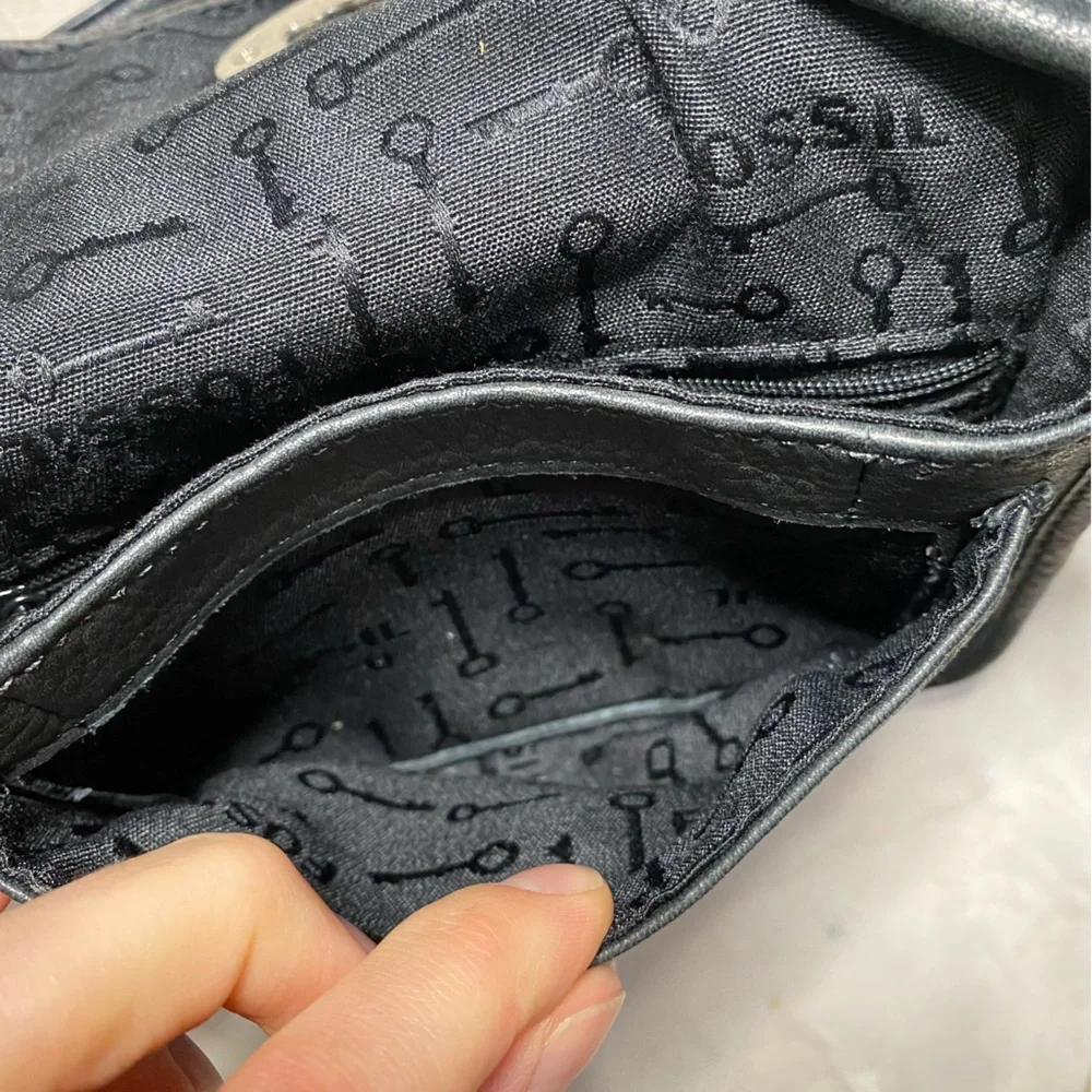 Fossil Pebbled Black Leather w/ Silver Tone Hardware Mini Crossbody Purse Bag - Picture 5 of 9